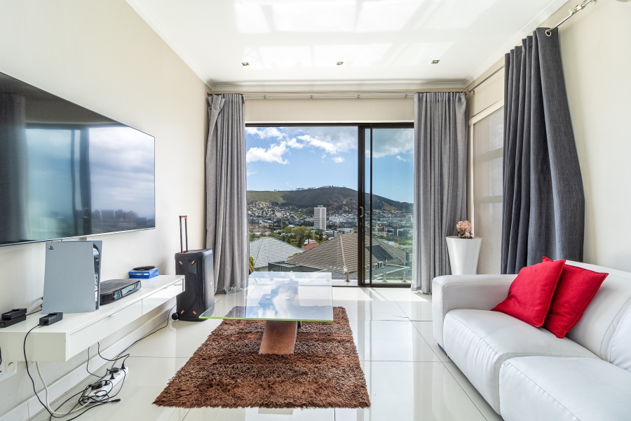To Let 2 Bedroom Property for Rent in Vredehoek Western Cape